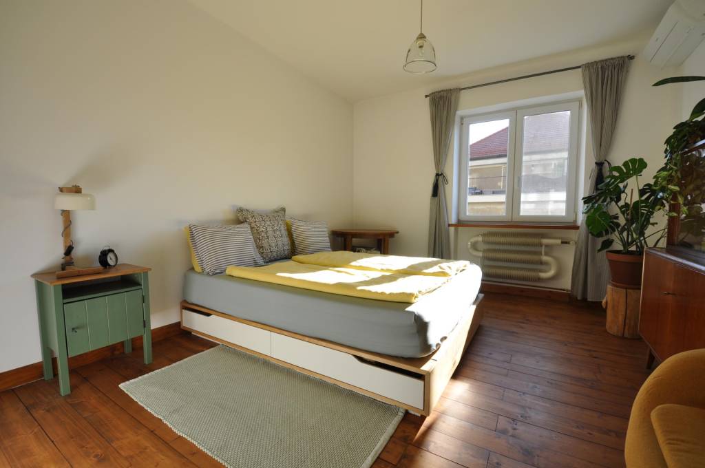 Jedinečný a priestranný 3-izbový byt s tehlovou atmosférou 9 - 6