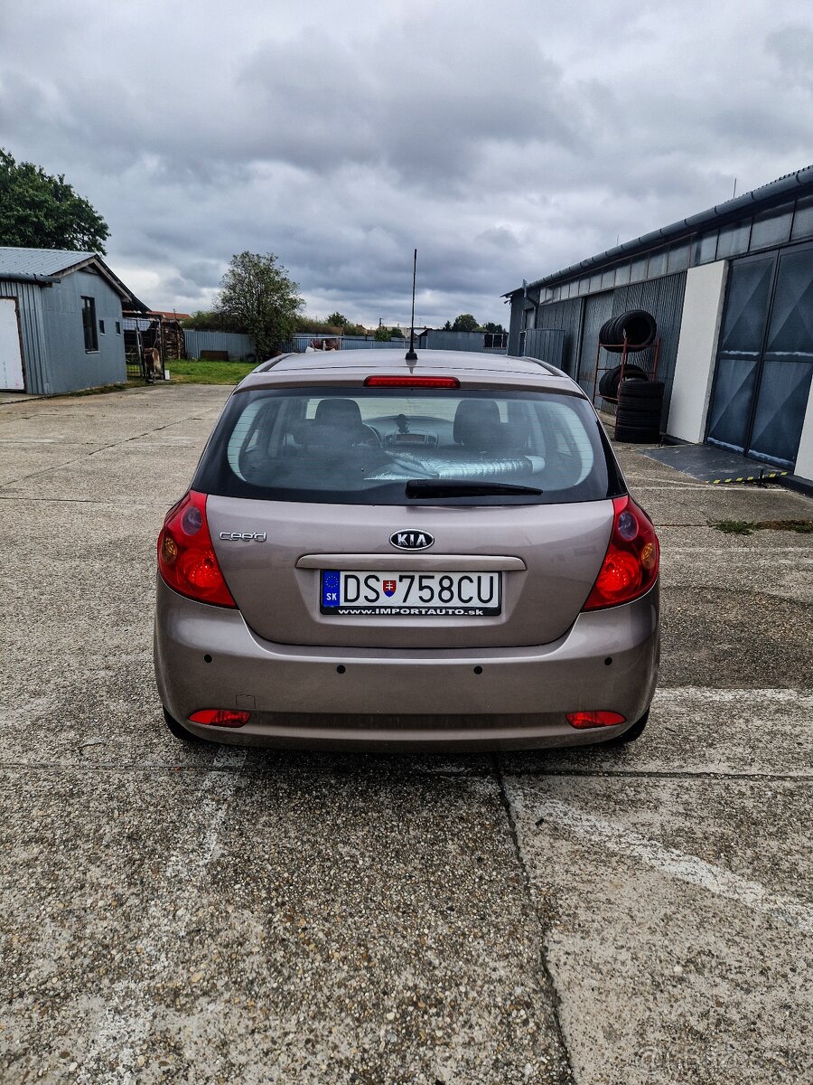 Kia Ceed 1.4 benzín - 6