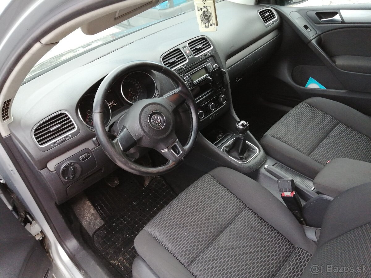 Volkswagen Golf 6 2,0tdi 81KW - 6