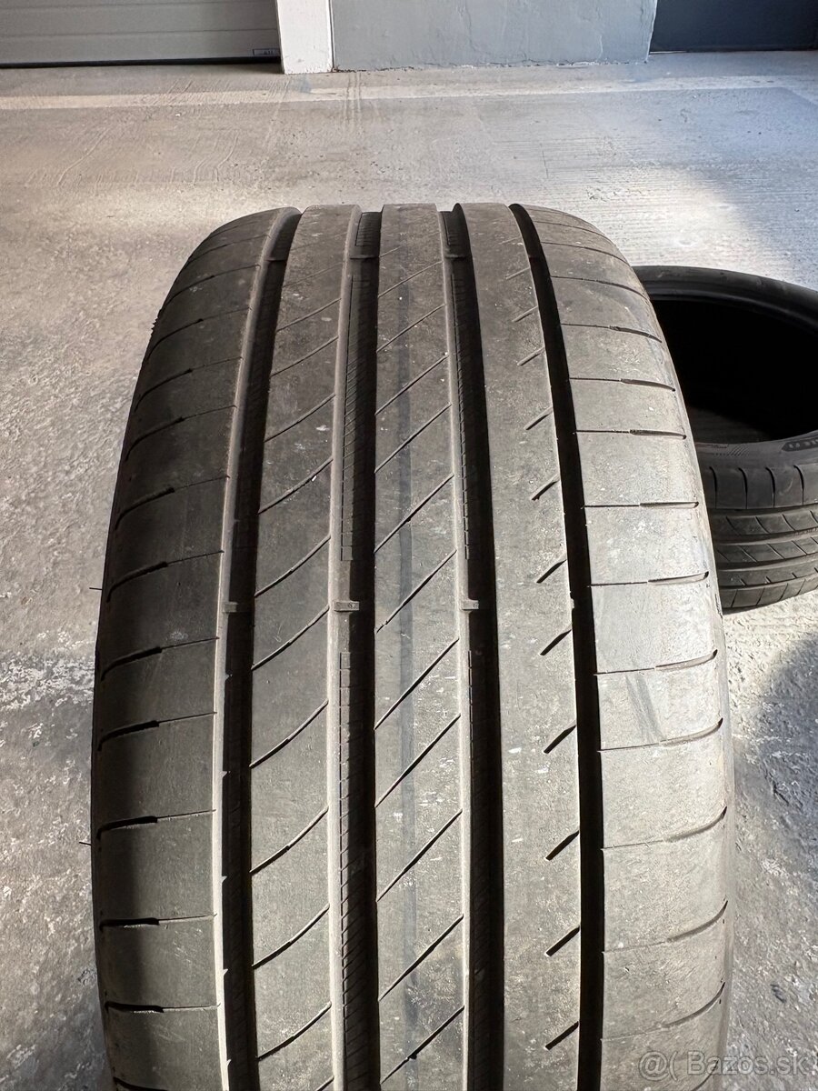 Goodyear Eagle F1 265/40 R20 - 6