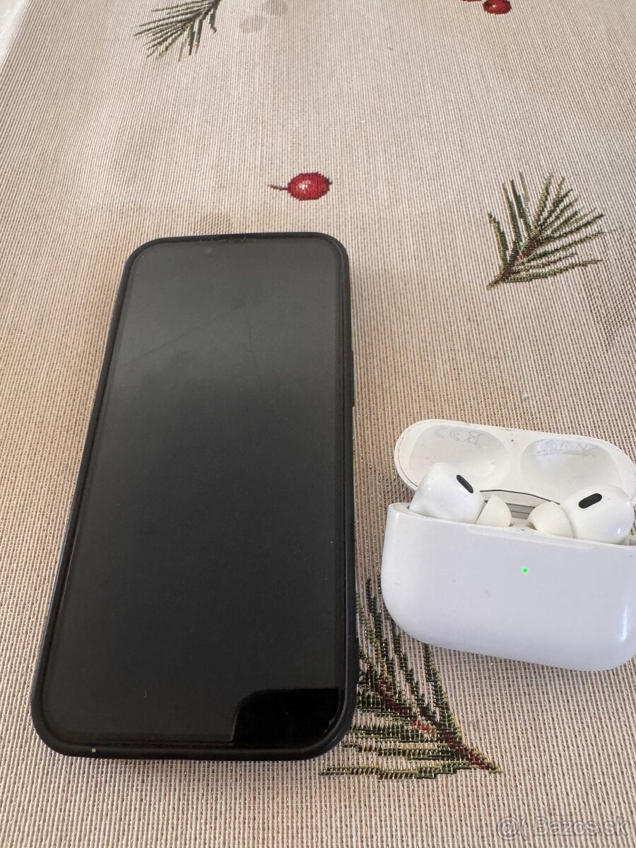 iPhone 13 128GB Black + AirPods Pro - 6