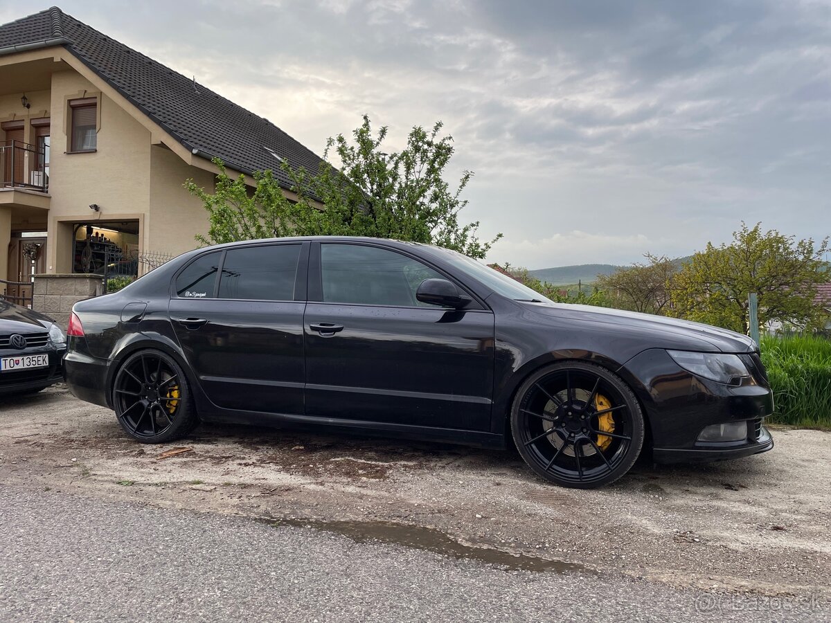 Ispiri FFR6 8.5 ET45 R20 5x112 - 6