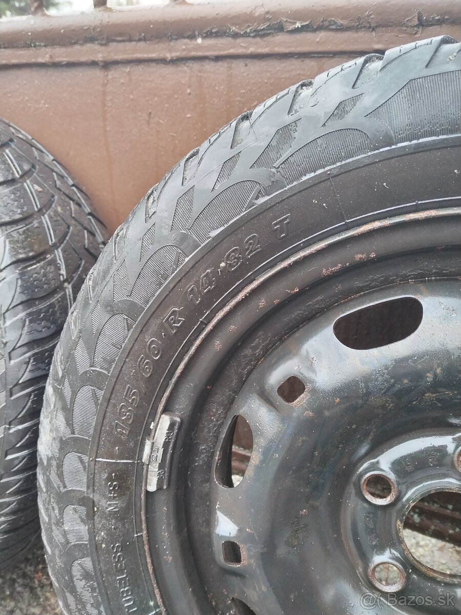 Predám zimné pneumatiky R14 gumy disky Peugeot - 6