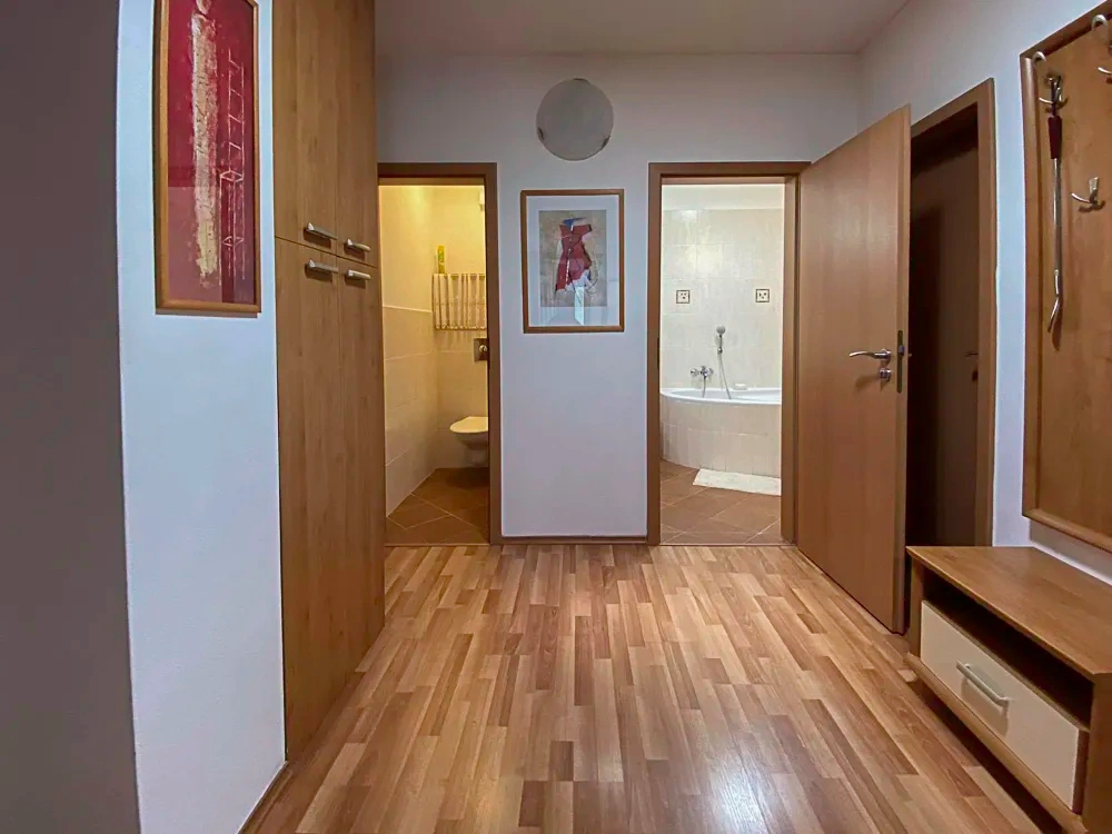 Na prenájom 2-izb. veľkometrážni byt Karlova Ves - 6