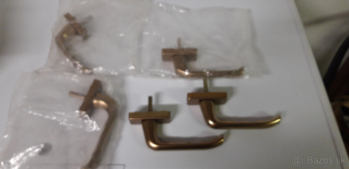 Klucky na vchodove dvere roztec 92mm a ine - 6