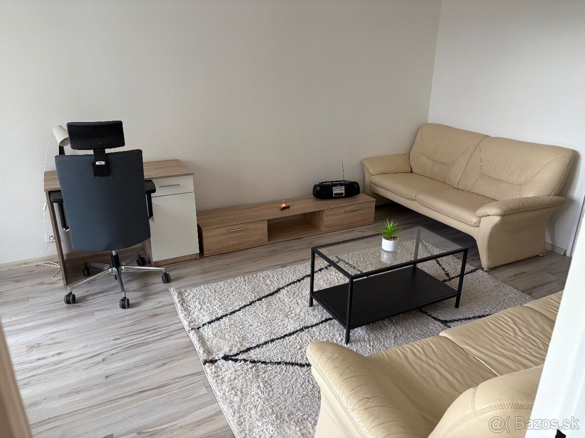 Prenajmem slnečný 2-izbový byt - 6