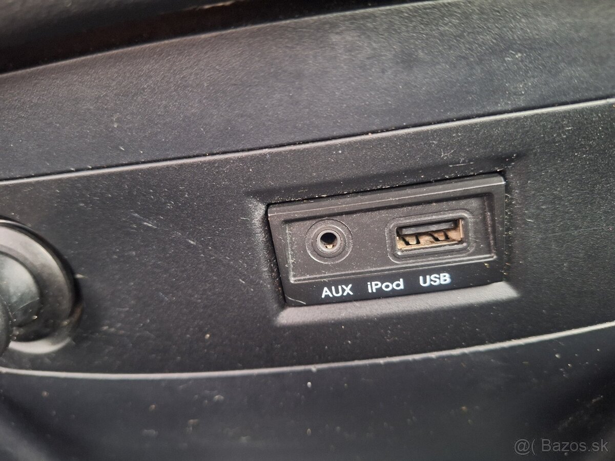 HYUNDAI I20 BENZIN ROK 2013 - 6