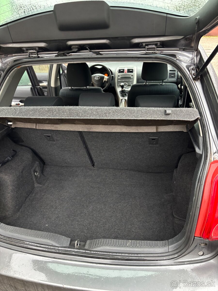 Toyota Auris 1.6 benzín 91kw - 6
