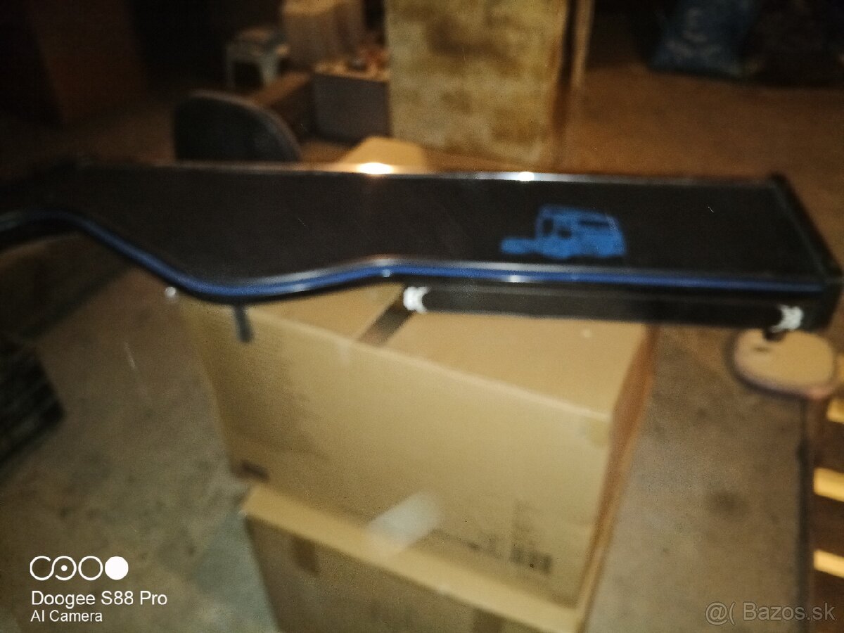 Predám veľkú poličku do iveca Activ Space - 6