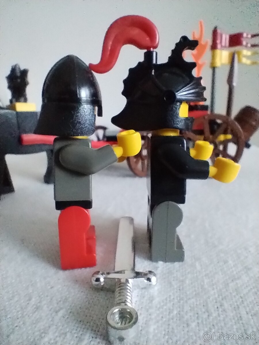 LEGO Castle 6027 Bat Lord's Catapult - 6