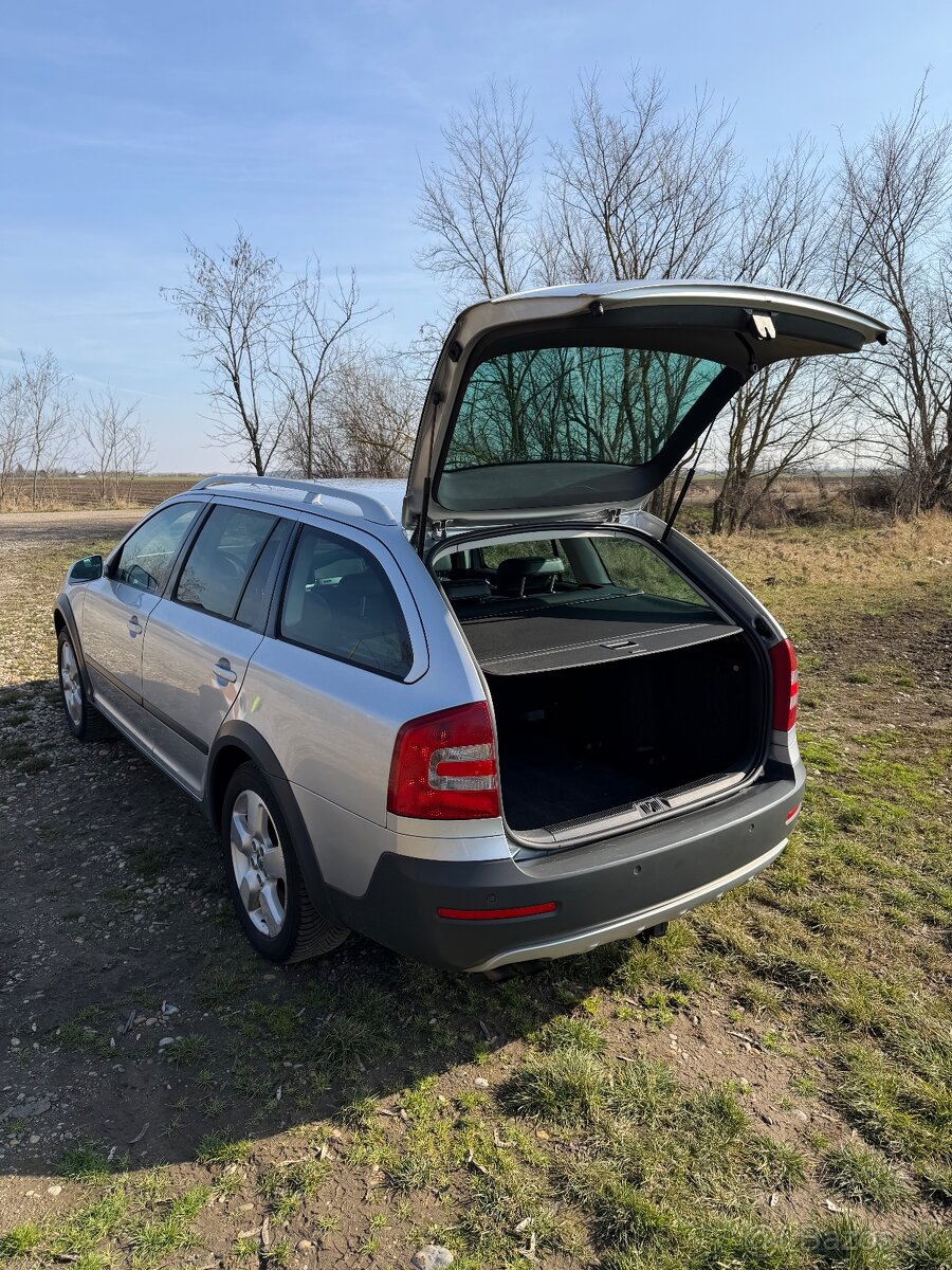 Škoda Octavia Scout - 6
