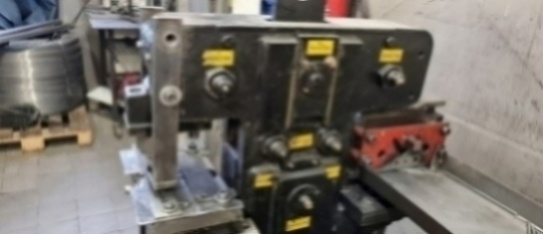 25 t Nelson hydraulický stroj kombinovaný použitý - 6