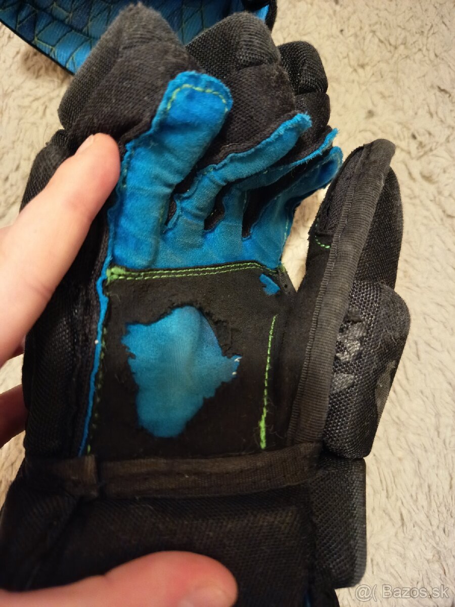 Hokejová výstroj - 6