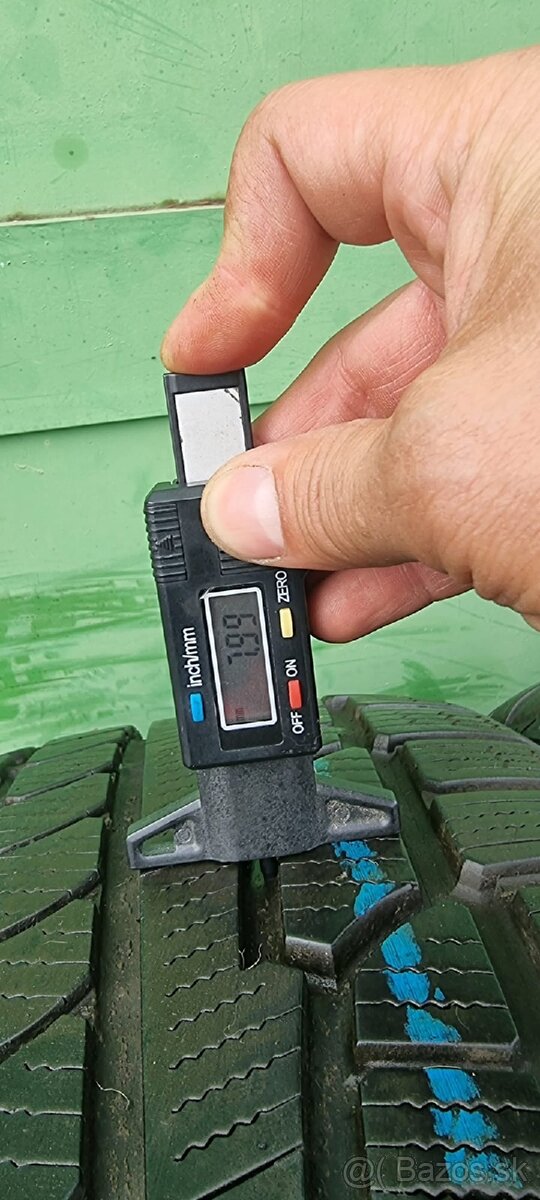 Zimne pneumatiky nokian 265/65R17 - 6