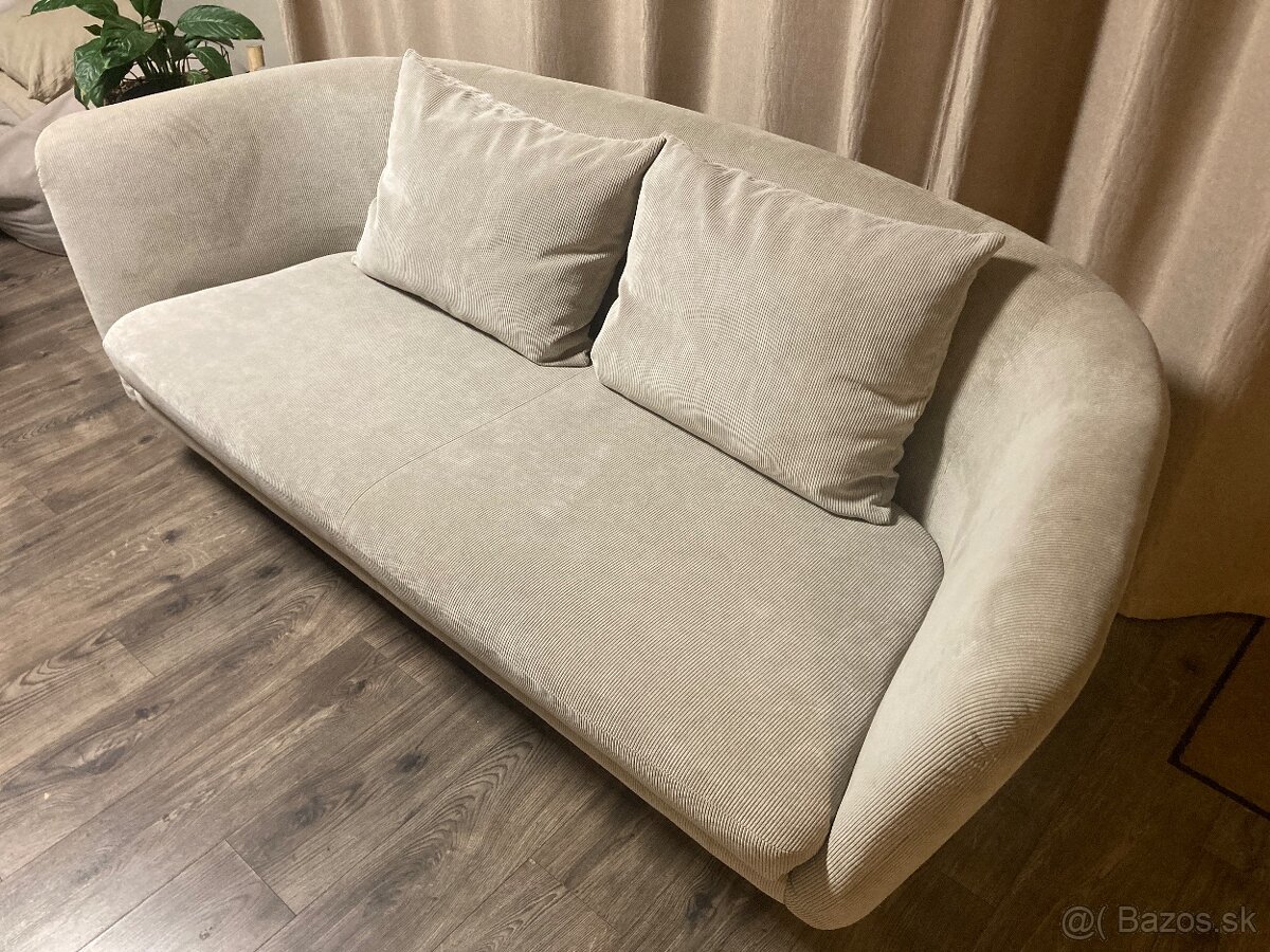 Kvalitná menčestrová pohovka - 6