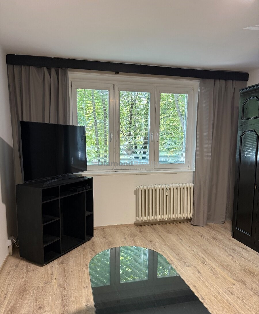 Na prenájom prerobený 3 izbový byt, balkón, Dusíka, Trnava. - 6