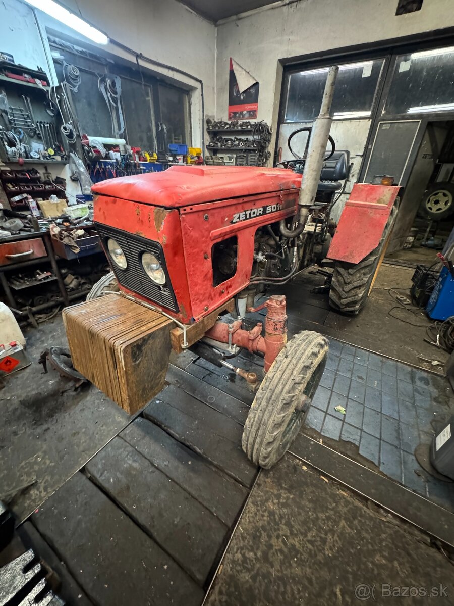 Predám traktor Zetor 25 - 6