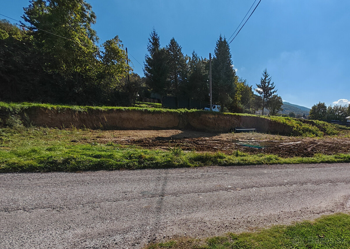 POZEMOK č. 5, 626 m2, Stavebné povolenie, Súlovce ,okr. TO - 6