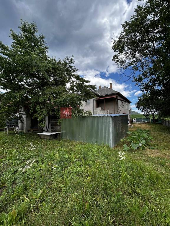 Dvojpodlažný Rodinný Dom na pozemku 786 m2 - Chyžné - 6