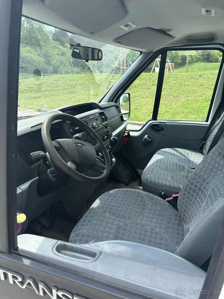 Ford Transit - 7-miestny valník - 6