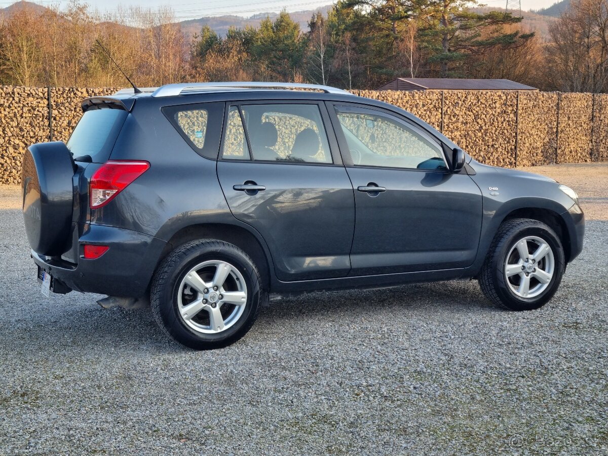 TOYOTA RAV4 2,2D4D 4x4 - 6