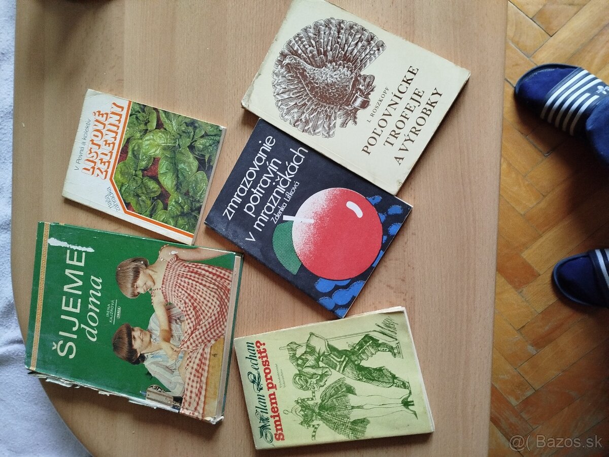 Staré a poučné knihy. - 6