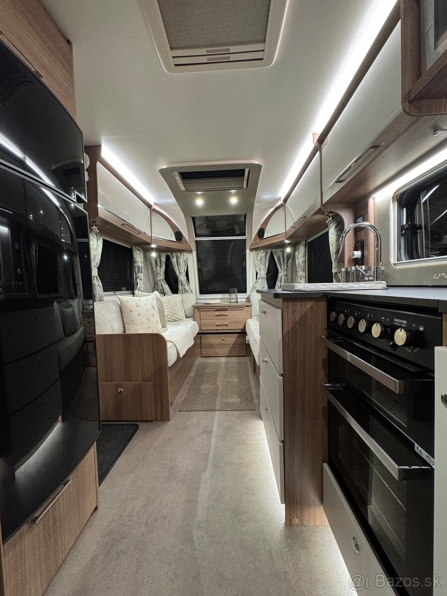 🔱 Anglicky karavan Bailey Unicorn Segovia rok 2018/19 | A - 6