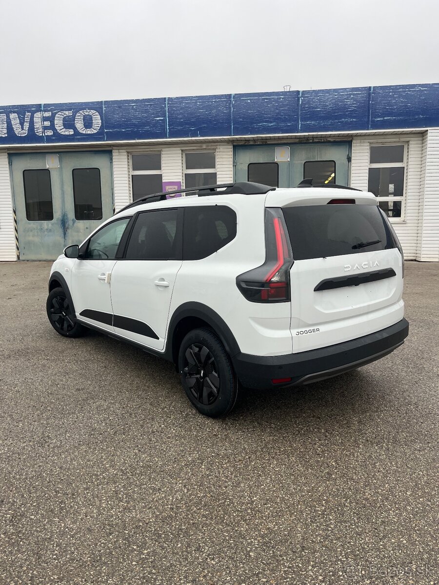 NOVÁ DACIA JOGGER TCE 110 5 miest - 6
