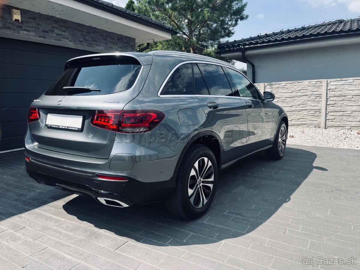 Mercedes-Benz GLC SUV 300 e 4MATIC A/T - 6