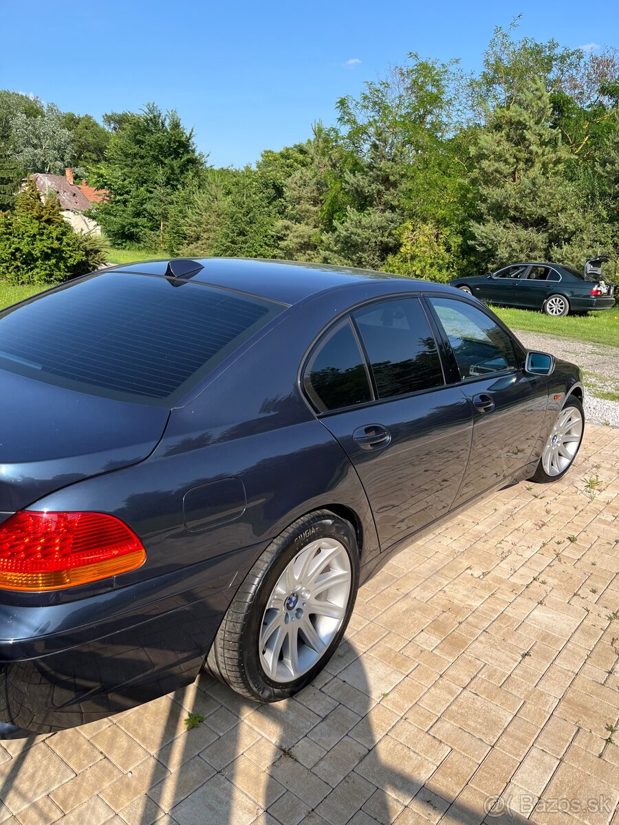 BMW 760i - 6