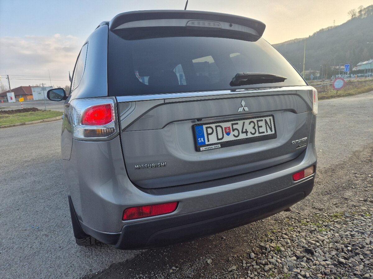 Mitsubishi Outlander 2.2 DI-D Intense+ - 6