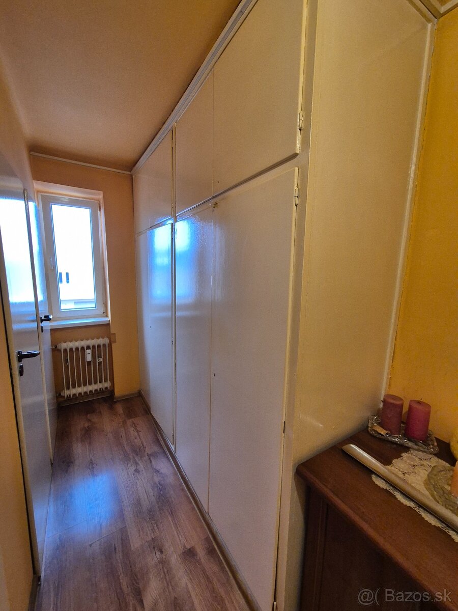 Na predaj 2 izbový byt Komárne - 6