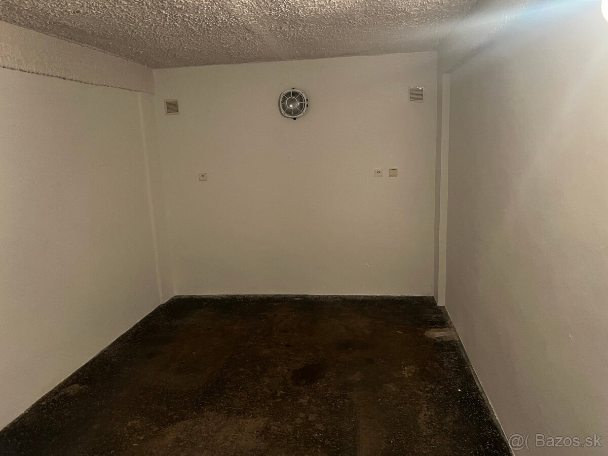 garáž, ul Horný Šianec, Trenčín - 6