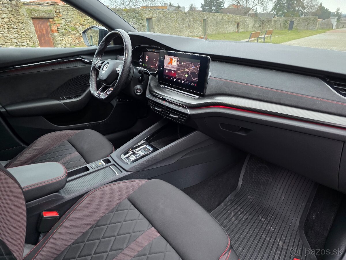 ŠKODA OCTAVIA RS iV DSG 180KW - 6