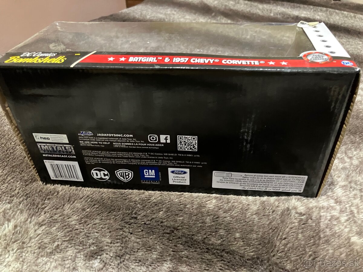 Jada DC Comics Bombshells: Batgirl & 1957 Chevy Corvette - 6