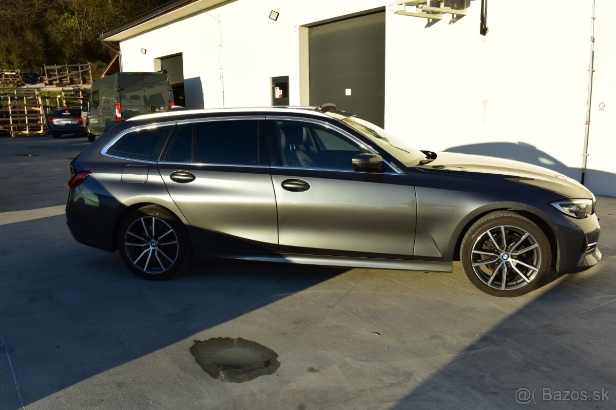 BMW Rad 3 Touring 320d xDrive A/T Luxury edition 4X4 - 6