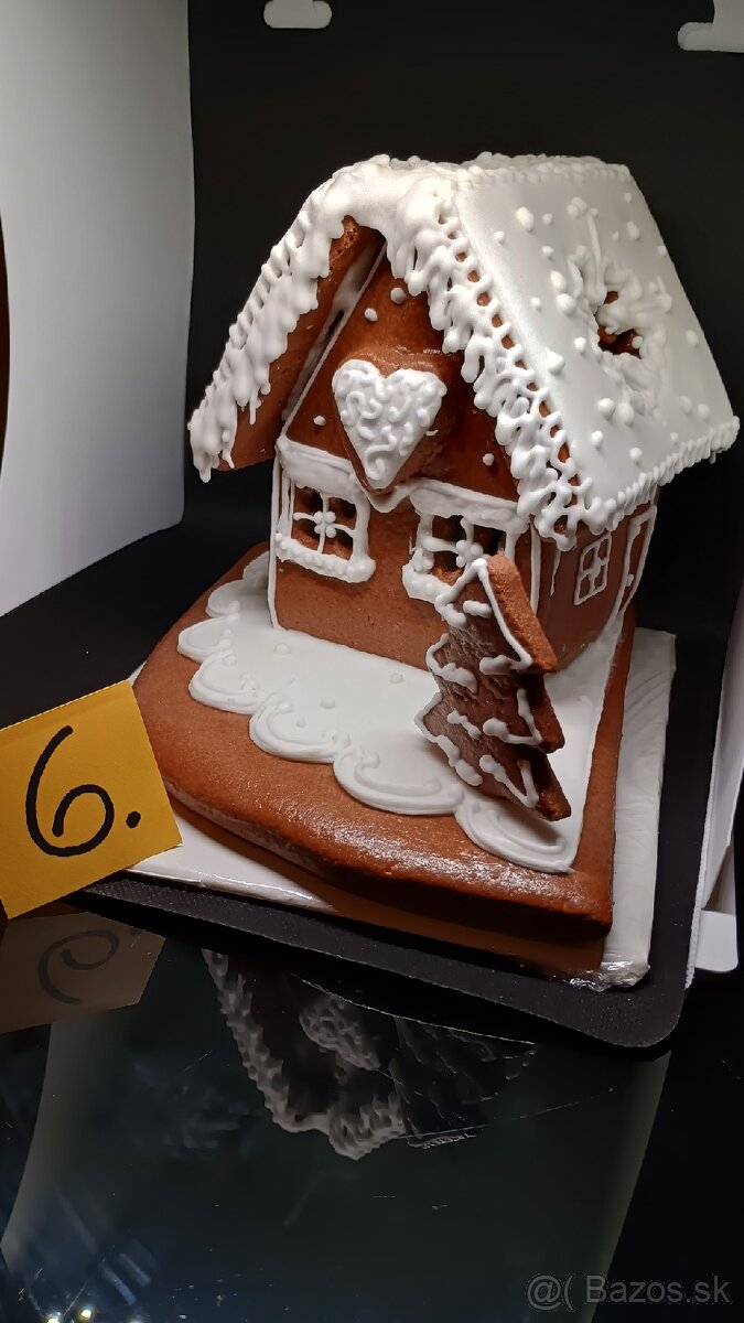 Medovnikova chalupka, Medovnikovy domcek so svetielkom - 6