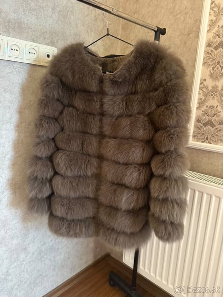 Predám elegantný kožuch z pravého fínskeho líščieho kožuchu. - 6