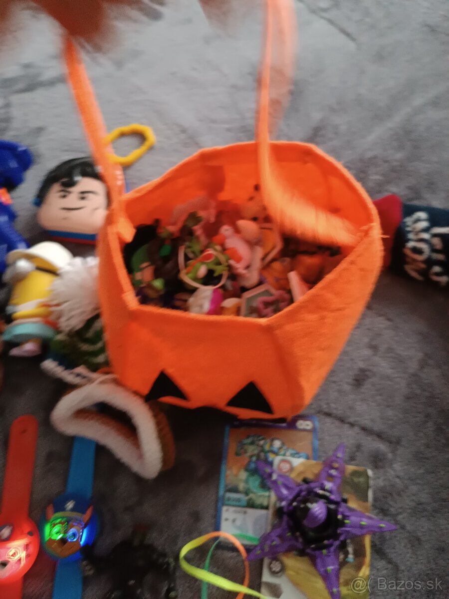 Mix hračiek a drobností - 6