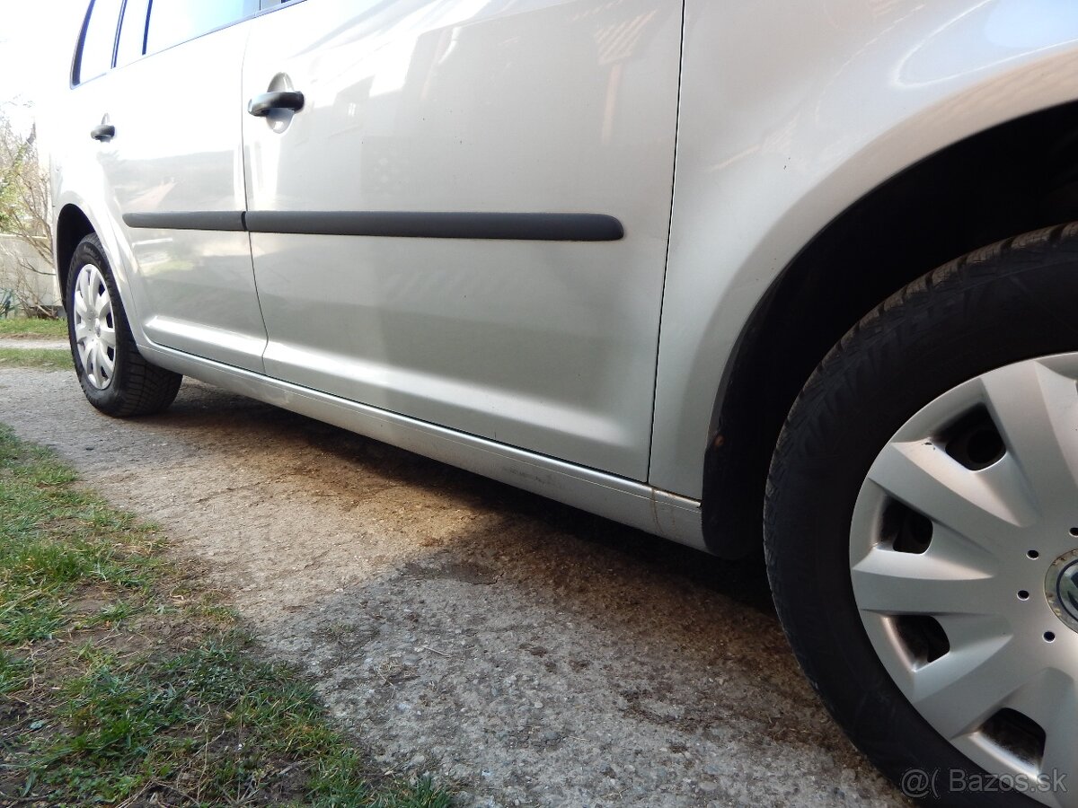 VW TOURAN 1,9 TDI, 77 kW, DSG 7 - 6