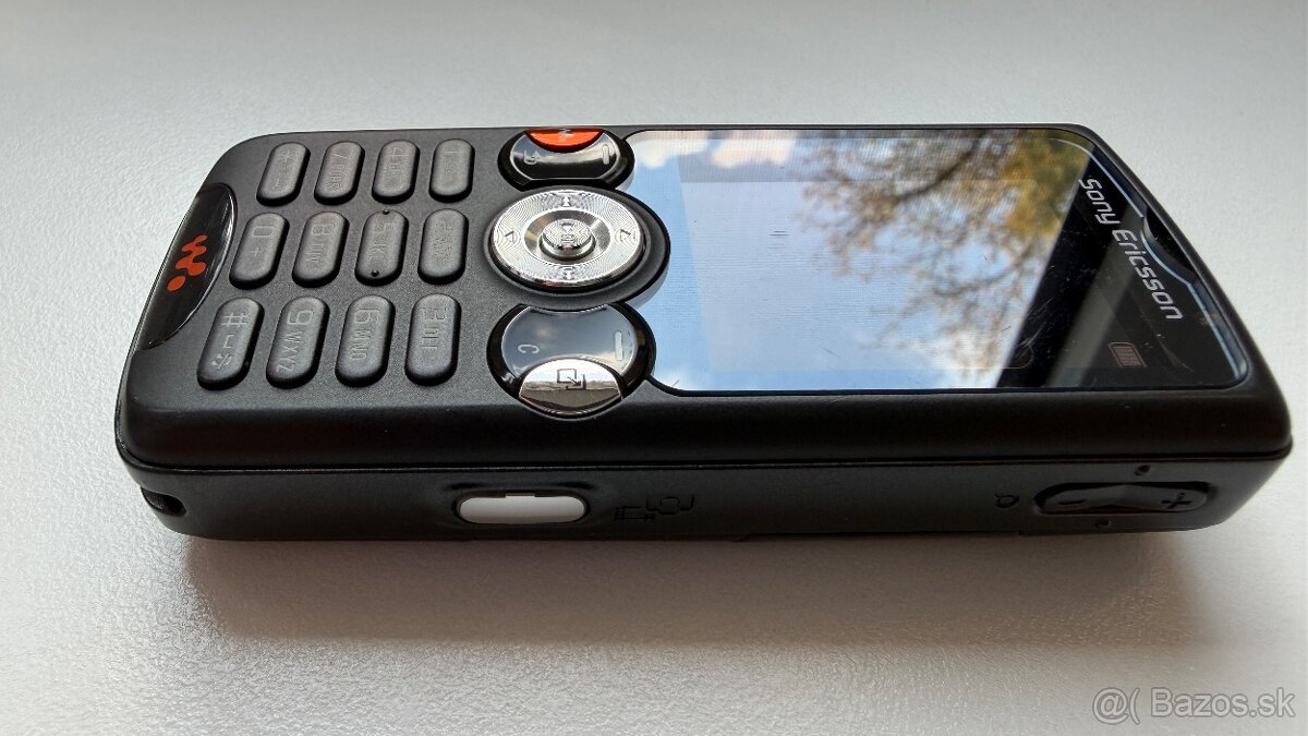 Sony Ericsson W810i - 6