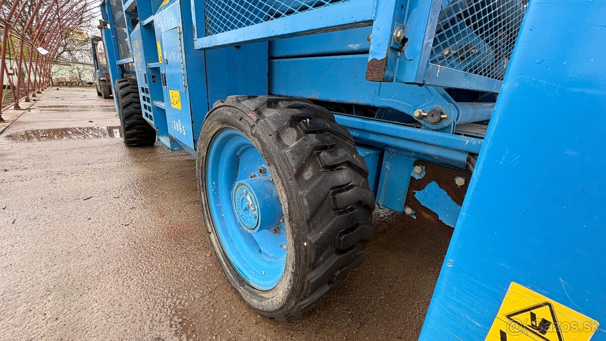 Plošina Genie GS-4390 RT - 6