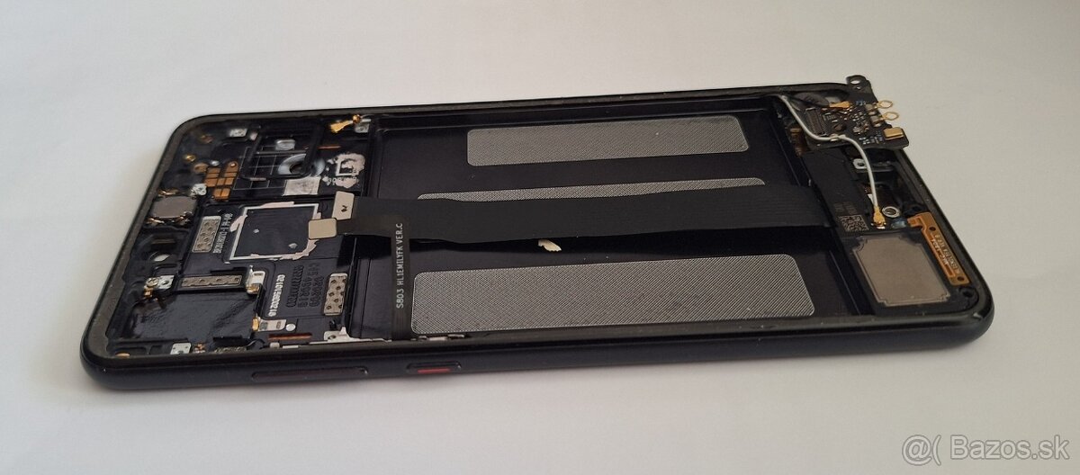 Display na mobil HUAWEI P20 a a fotoaparáty. - 6