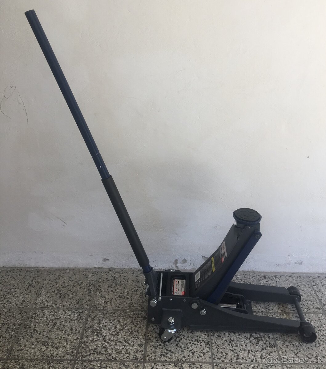 Hydraulický zdvihák 3T - 6