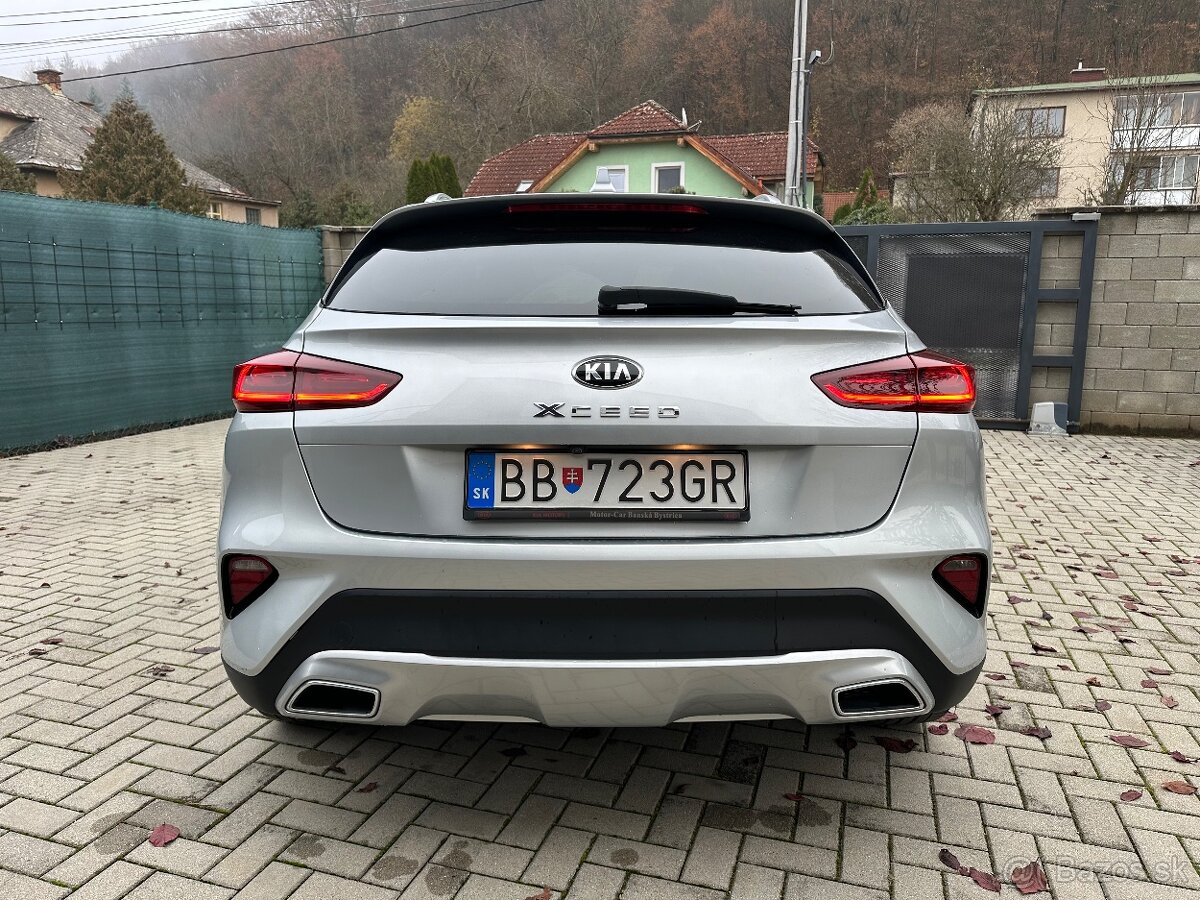 Kia XCeed 1.4 T-GDi Platinum A/T - 6