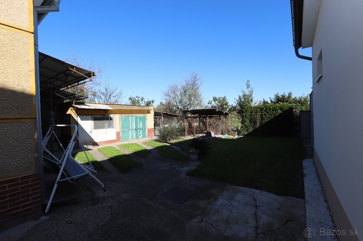 4 izbový rodinný dom s garážou v obľúbenej lokalite "západ - 6