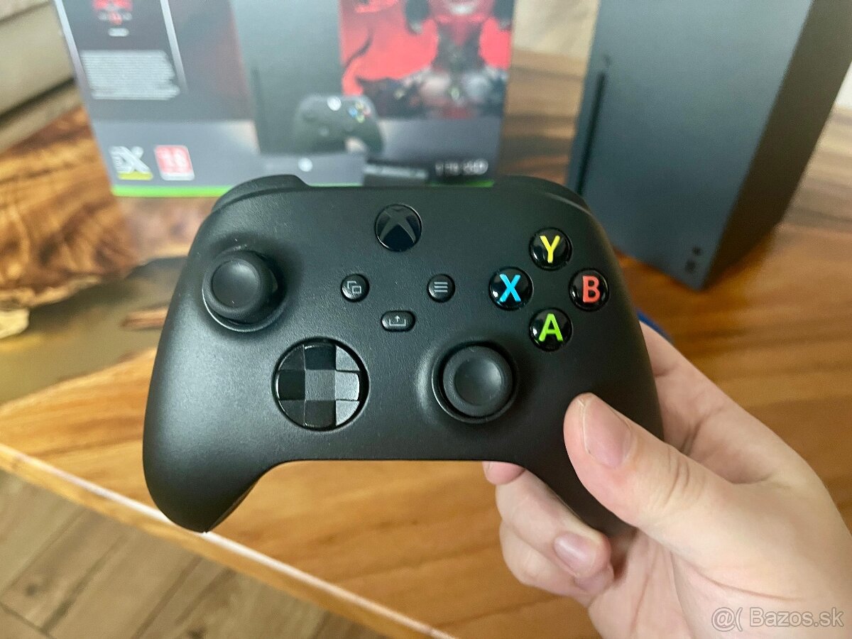 Predám Xbox Series X 1TB + 2 ovládače a nabíjačka - 6