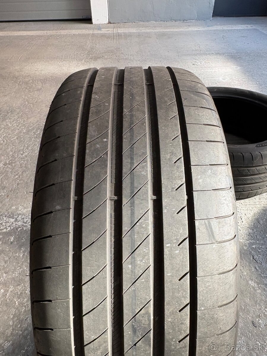Goodyear Eagle F1 265/40 R20 - 6