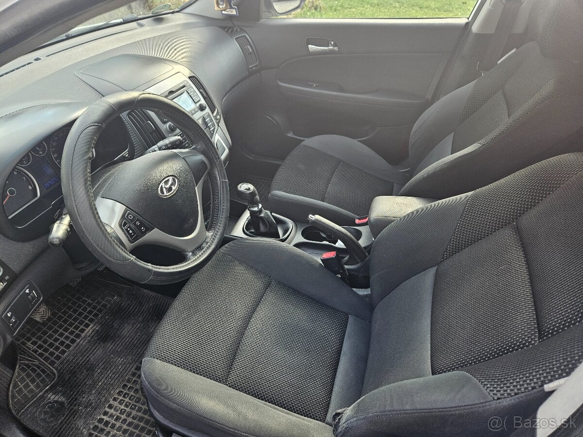 Hyundai i30 cw 1.4i - 6