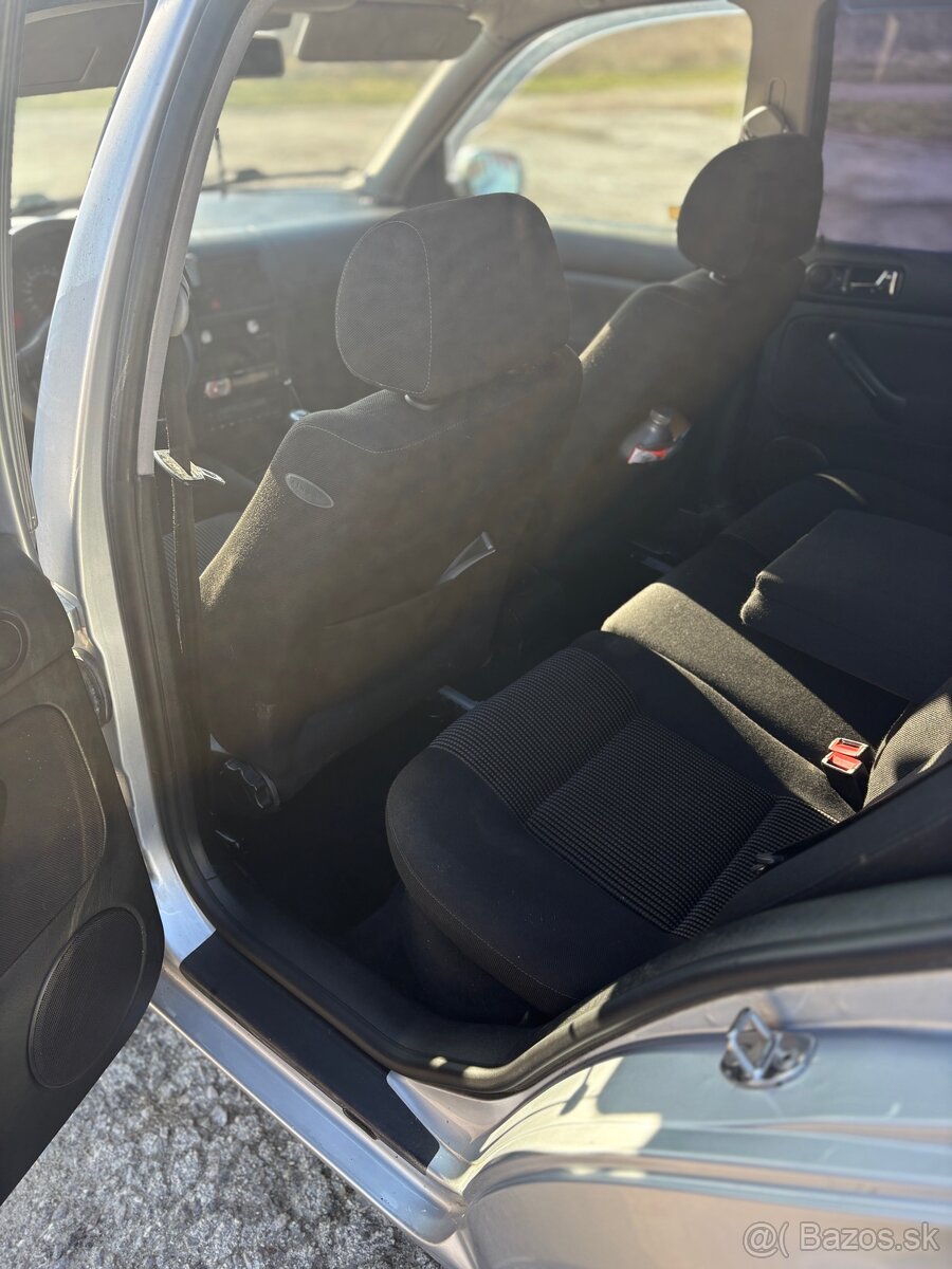 Volkswagen Golf 1.9 TDI 4motion - 6